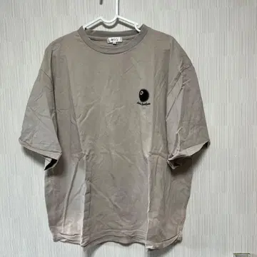 Manhattan Square Garden 티셔츠 베이지