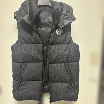 후드 부착 블랙 다운 베스트