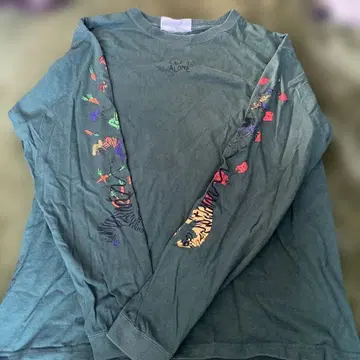 레프트 얼론 롱 T셔츠 애니멀 그린