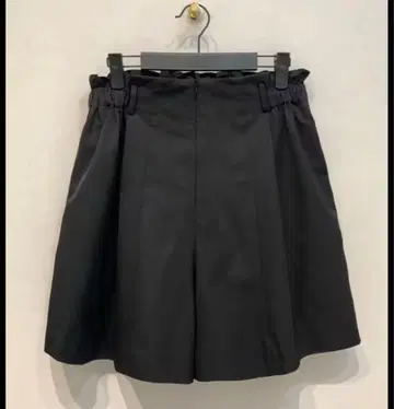 미사용 새상품 플레어 숏팬츠 블랙