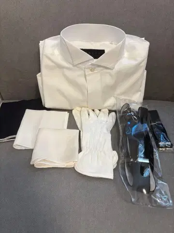 MAZZO 화이트 드레스 셔츠 부속품 포함