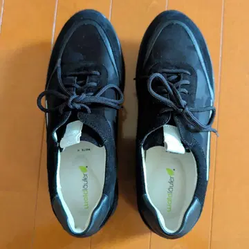 waldlaufer 블랙 스니커즈