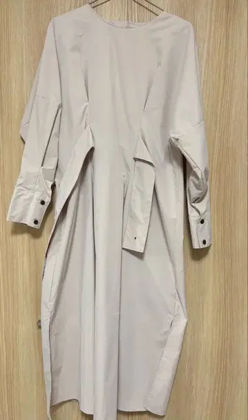 ABITOKYO 베이지 원피스