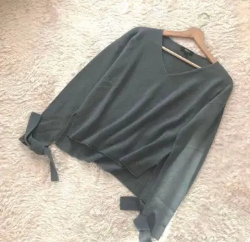 띠어리 고급 캐시미어 혼방 V넥 풀오버 니트