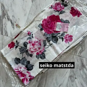 유카타 화이트 베이스에 핑크 장미 패턴 ~ SEIKO MATSDA