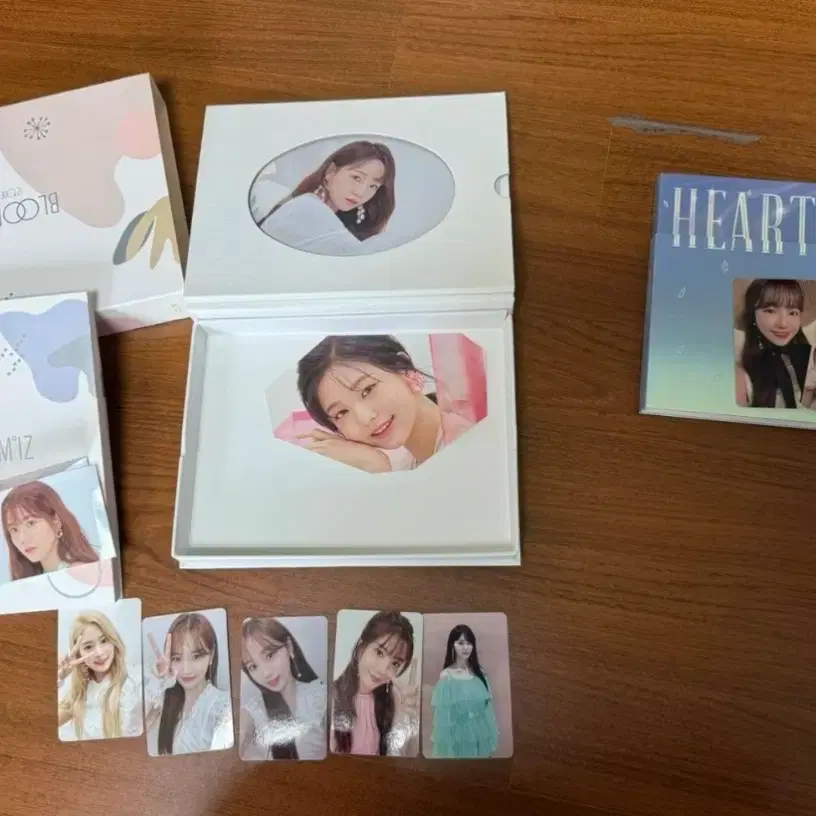 Iz*one album BLOOM*IZ+HEART*IZ