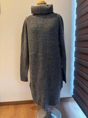 그레이 터틀넥 니트 원피스