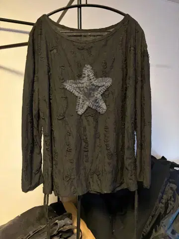 블랙 별 모양 장식 7부 소매 티셔츠 xu dog