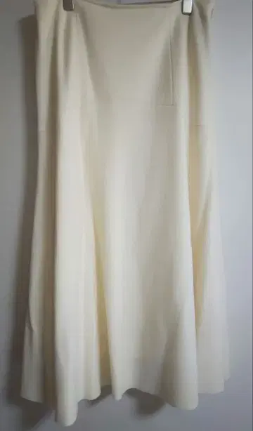 UNTITLED 롱 플레어 스커트 아이보리 택 포함 새상품