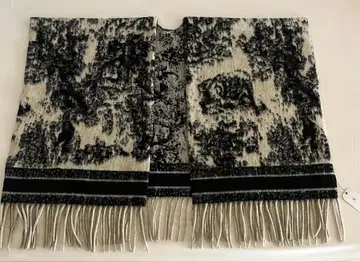 ESICA 자카드 직물 프린지 판초