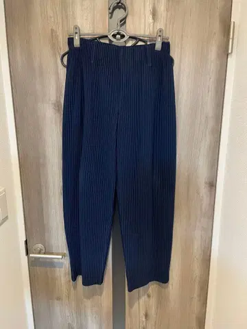 플리츠 팬츠 네이비 사이즈 1 벨트 루프