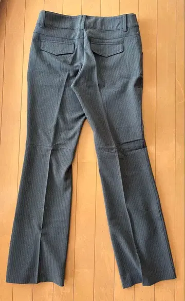 스트라이프 팬츠 (센터 있음)