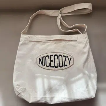 NICECOZY 토트백 크림색