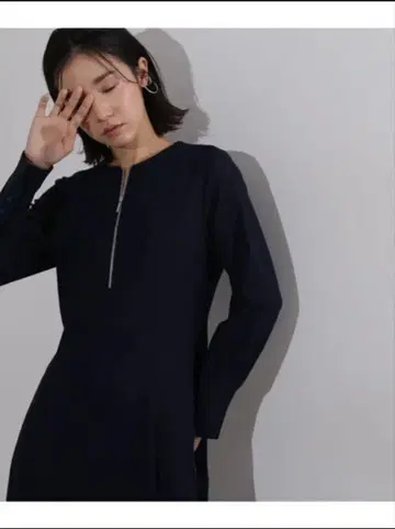 내추럴 뷰티 지퍼 플레어 원피스