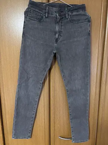 유니클로 EZY 슬림핏 그레이 데님 팬츠 S