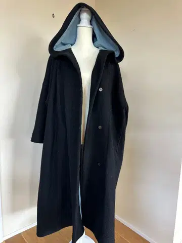 울 혼방 블랙 롱 코트 후드 부착