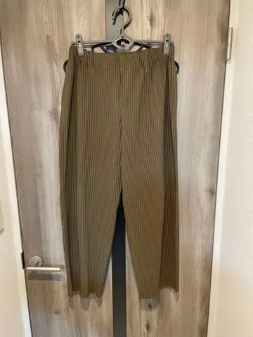 플리츠 팬츠 브라운 사이즈 1 벨트 루프