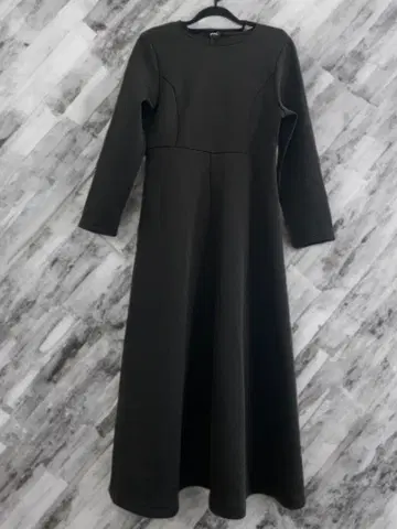 ur's 본딩 플레어 원피스