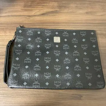 MCM 다크 그레이 클러치백