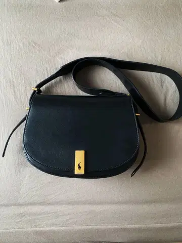 Polo ID 블랙 가죽 숄더백