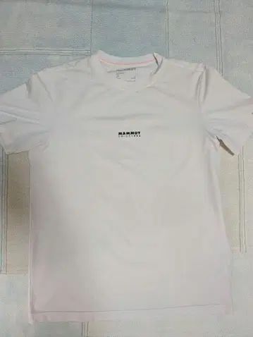 MAMMUT 화이트 T셔츠 L 사이즈