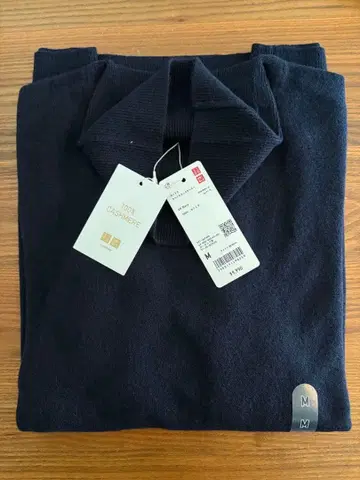 UNIQLO 네이비 캐시미어 터틀넥 스웨터 M
