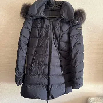 TATRAS 블랙 다운 자켓 퍼 포함