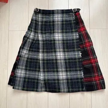 오닐 체크 무늬 플리츠 스커트 (네이비 레드) 사이즈 38
