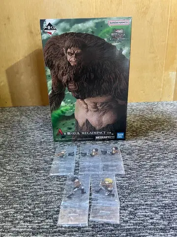 제일복권 진격의 거인 메가 임팩트 거인 피규어 세트