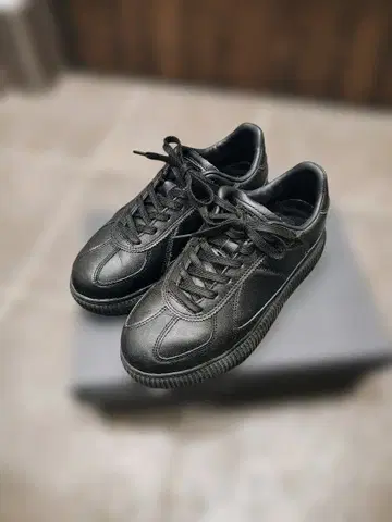 오니츠카타이거 데레시티 블랙 가죽 스니커즈 로우컷