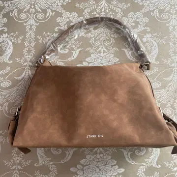 스탠드 오일 스웨이드 브라운 핸드백