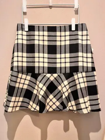 23구 온워드 빅 사이즈 48 체크 무늬 플레어 스커트
