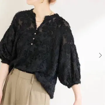 B.C STOCK 퍼프 슬리브 자카드 블라우스