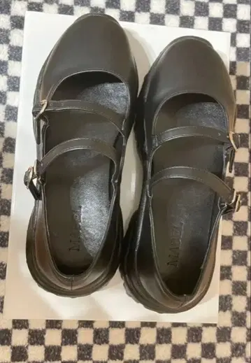 WC 디자인 솔 스트랩 슈즈 M 사이즈 24.5cm ~ 25cm