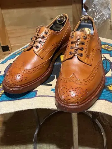 Tricker's BOURTON / ACORN ANTIQUE UK8