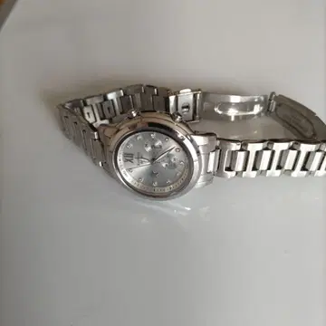 실버 스테인리스 스틸 아날로그 시계