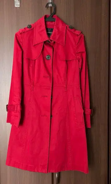 [ 새상품급 ] VIVAYOU 빨간색 트렌치코트 미디 기장