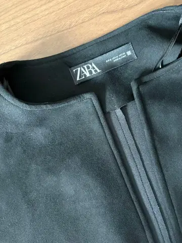ZARA 블랙 노카라 자켓 레이스 장식 포함