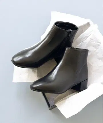 베이직 디자인 스퀘어토 사이드 지퍼 숏부츠