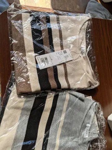 a.v.v 스트라이프 긴팔 상의 2장 세트