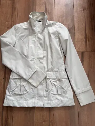 타미힐피거 화이트 점퍼 XXS