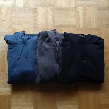 유니클로 후드티 3종 세트 블랙, 다크 그레이, 네이비