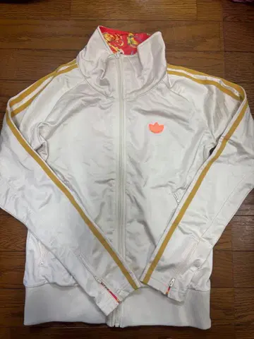 아디다스 화이트 집업 자켓