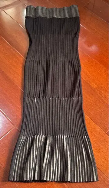 noble 노블 리브 니트 타이트 스커트