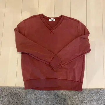 ATTiSESSION 빨간색 V넥 스웨터 24aw