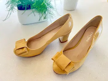 베이지 하이힐 리본 펌프스 천연 가죽 에나멜