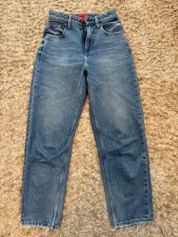 RED CARD 하이웨스트 스트레이트 데님 사이즈 22