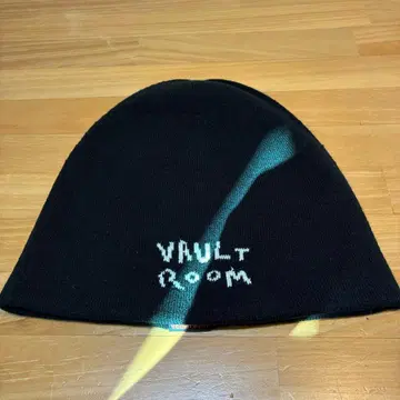 Vaultroom 블랙 니트 모자