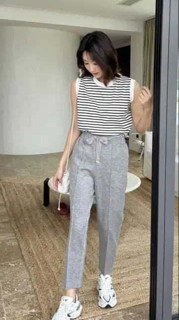 [ 새상품급 ] 인기 벌스데이 바쉬의 그레이 캐주얼 팬츠