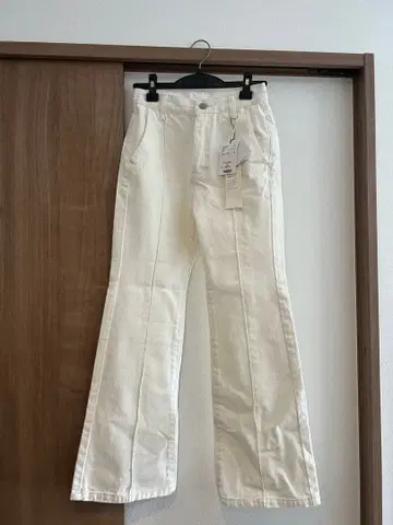 PAGEBOY 하이웨스트 플레어 데님 팬츠